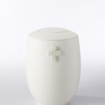 handgefertigte Keramik Urne mit Dose + Kreuz